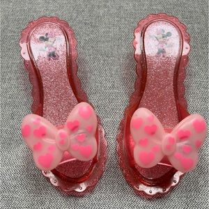 Minnie Mouse play shoes size 5-6